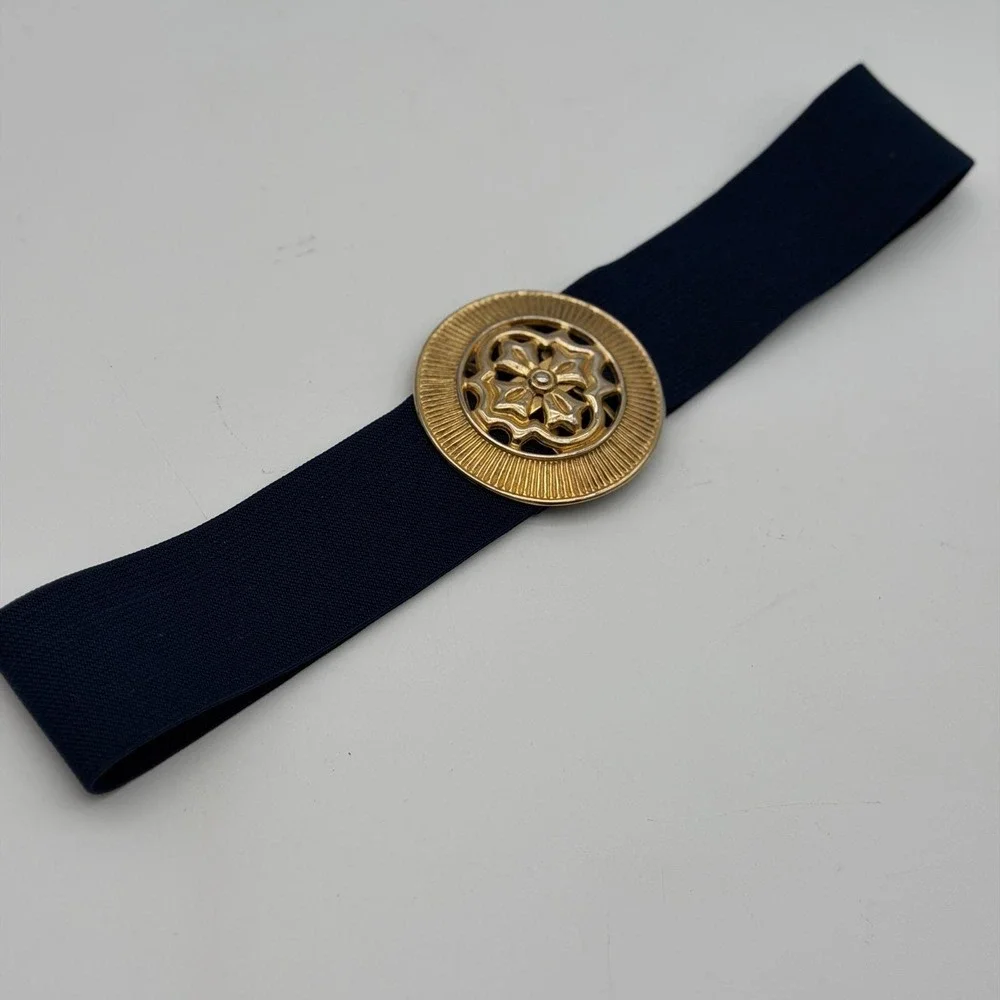 Vintage Navy Blue Elastic Cinch Belt Gold Filigree Round Buckle Medium 27 Inch